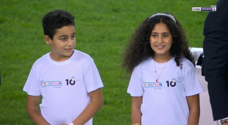 غضب إسرائيلي بعد اعتلاء طفلين من غزة منصة السوبر الأوروبي