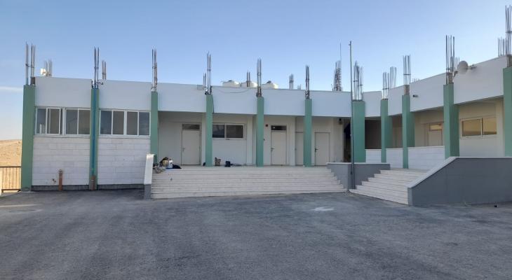 اخطار بهدم مدرسة بالخليل