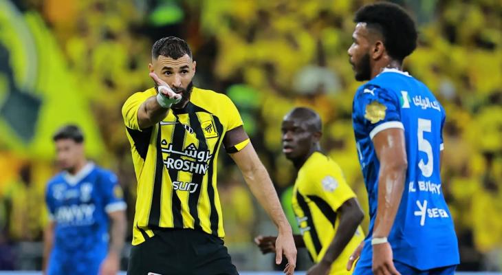 قمة دوري روشن: الهلال والاتحاد في مواجهة نارية