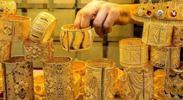 الأسباب والتوقعات لتراجع أسعار الذهب