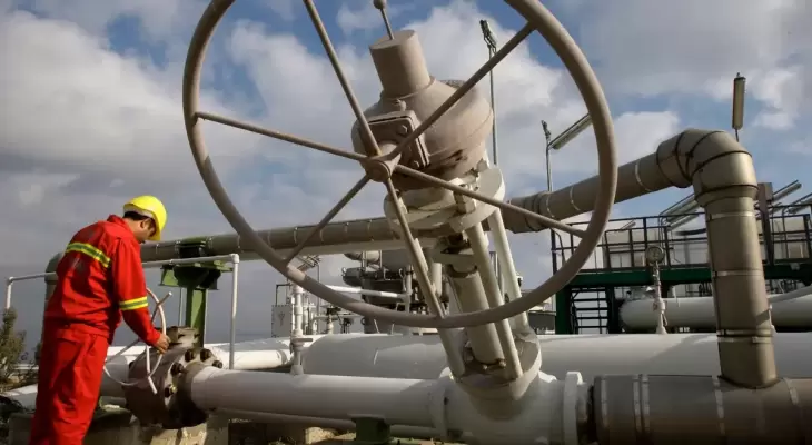 محطة بترول.webp