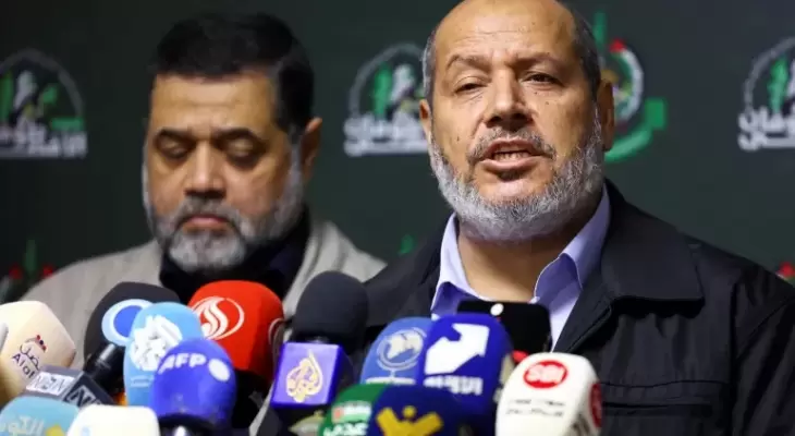 القيادي خليل الحية رفقة القيادي أسامة حمدان.webp