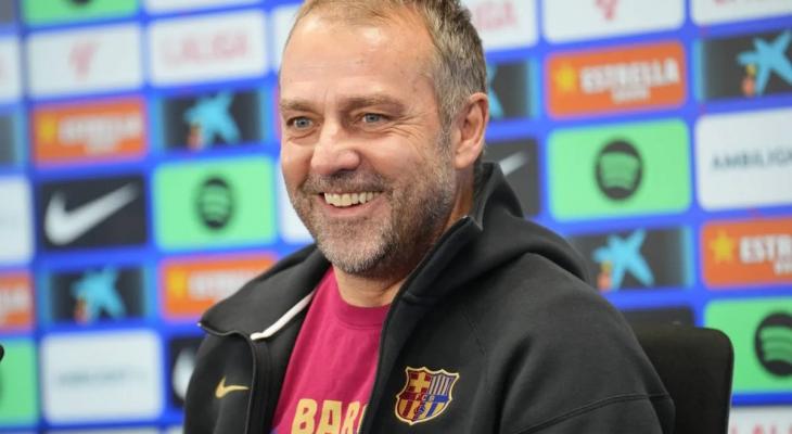برشلونة يكثف جهوده لضمان حضور هانز فليك في الكلاسيكو