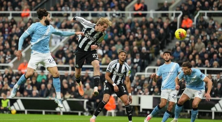 نيوكاسل يفاجئ مانشستر سيتي