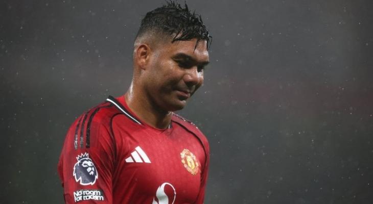 موقف مانشستر يونايتد من بقاء كاسيميرو