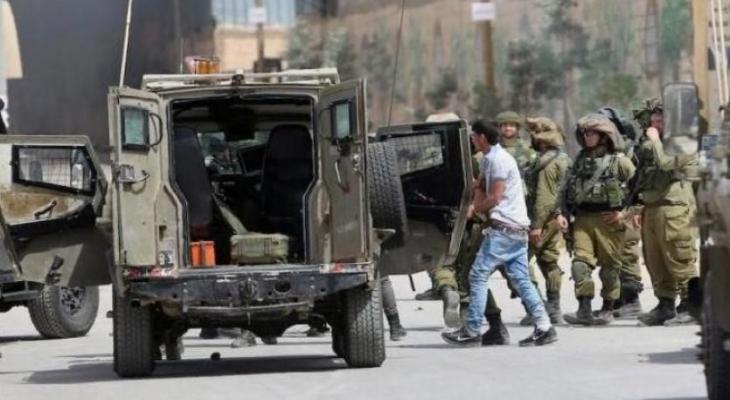 اعتقال شاب فلسطيني.jpeg