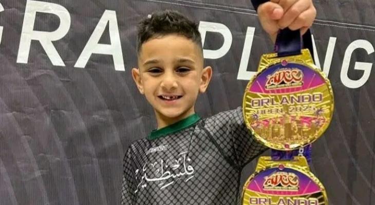 طفل فلسطيني يتوج بذهبية بطولة الجوجيتسو العالمية