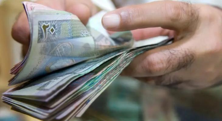 انخفاض سعر الدينار الكويتي مقابل الجنيه المصري في البنوك والسوق الموازية