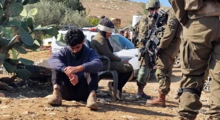 اعتقال شابين وسيدة في طوباس