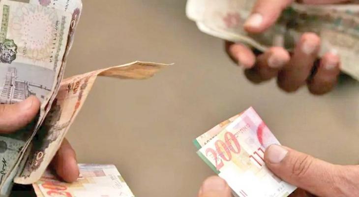 الدولار يواصل الارتفاع مقابل الجنيه المصري في السوق الموازية والبنوك الرسمية