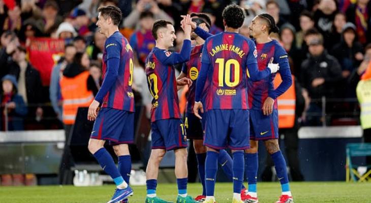 برشلونة يهزم أوفييدو ويعتلي صدارة الليجا