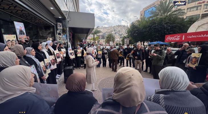اعتصام وسط نابلس تضامناً مع الأسرى في سجون الاحتلال1.jpg