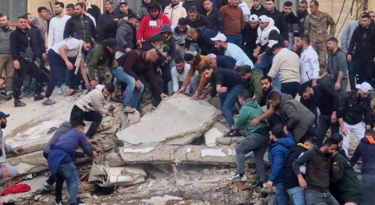 قتلى بانهيار مبنى سكني في طرابلس شمال لبنان