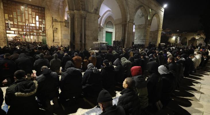 70 ألف مصلٍّ يؤدون العشاء والتراويح في المسجد الأقصى