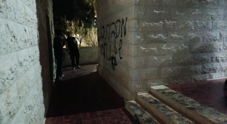 حماس: إحراق مسجد دوما استمرار للحرب الدينية