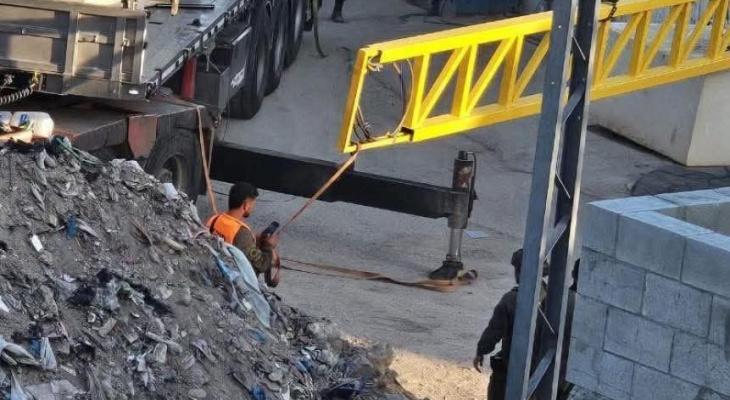 بوابة حديدية
