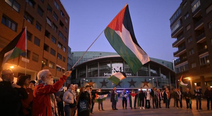 وقفة احتجاجية في مدريد تطالب بطرد الأندية الإسرائيلية