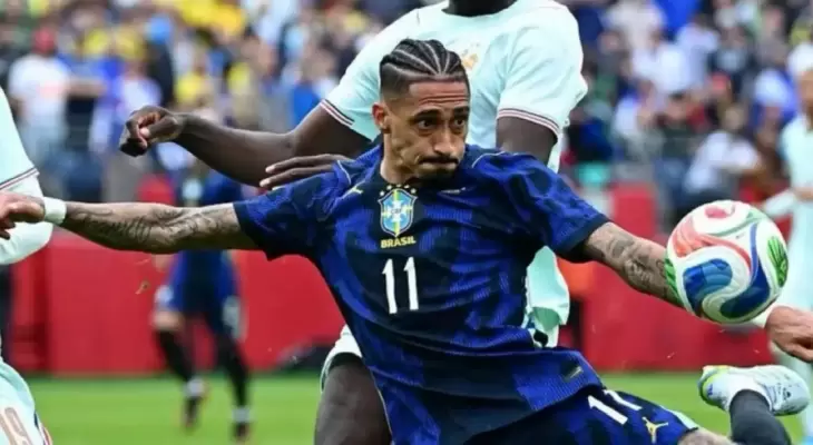 برشلونة يكشف مدة غياب رافينيا