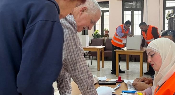 إغلاق صناديق الاقتراع للانتخابات المحلية