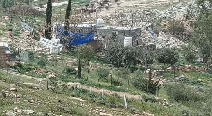 مستوطنون يعتدون