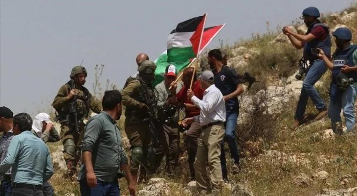 الاعتداء على نشطاء في الضفة.jpg