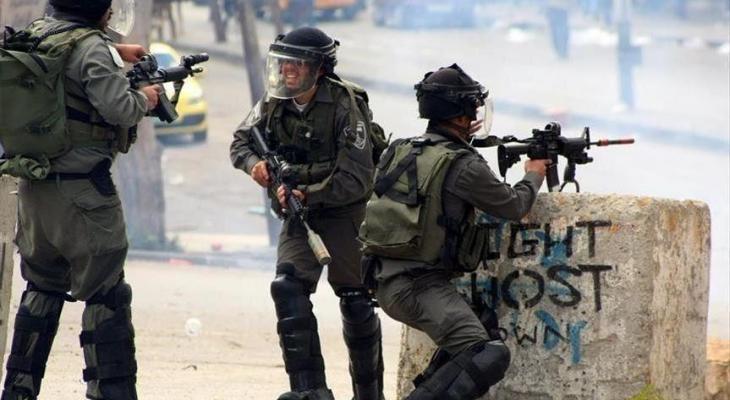 جنود الاحتلال يطلقون النار على شبان فلسطينيين خلال مواجهات بالضفة