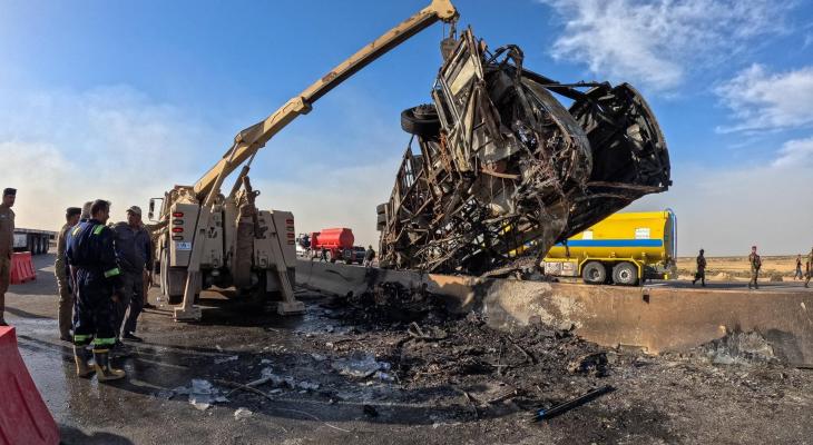 21 قتيلًا بتصادم حافلة ركاب في ذي قار العراق.jpg