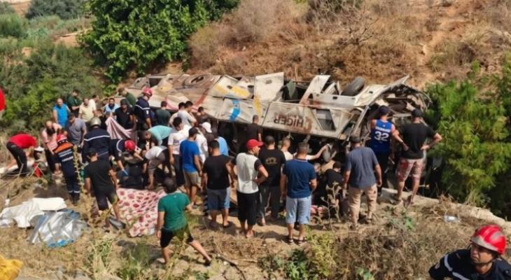25 قتيلا بانقلاب حافلة شمال الجزائر