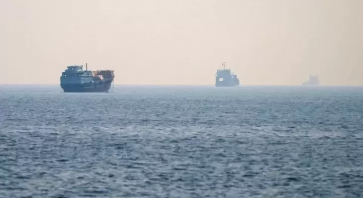 سفن حربية.jpg