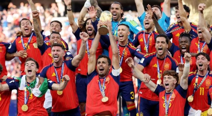 إسبانيا تتوج بكأس العالم 2026