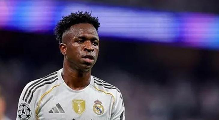 ريال مدريد يعلن تجديد عقد فينيسيوس