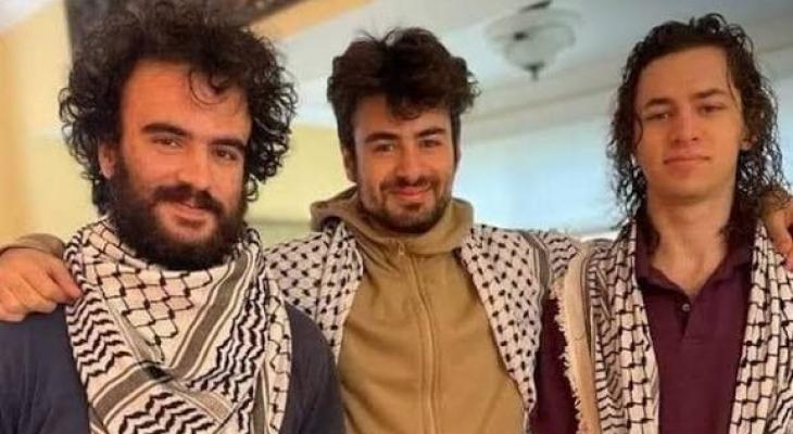 الطلبة الفلسطينيين هشام عورتاني وتحسين أحمد وكنان عبد الحميد