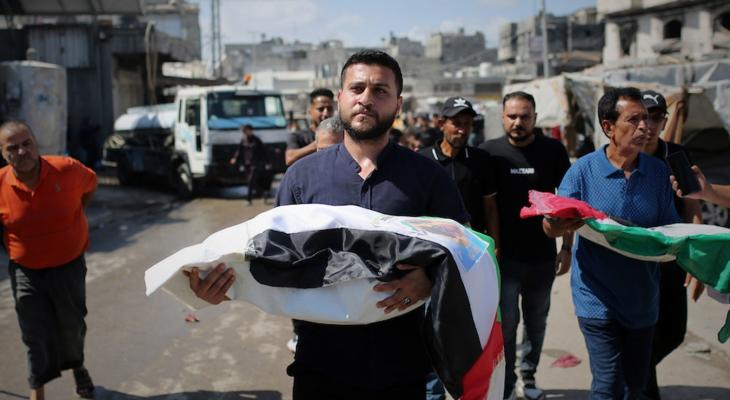 غزة تشيّع قرابة 100 شهيد انتشلهم من ركام غزة