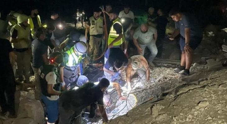 عمليات البحث بين أنقاض المباني المستهدفة بقصف الاحتلال في جنوب لبنان
