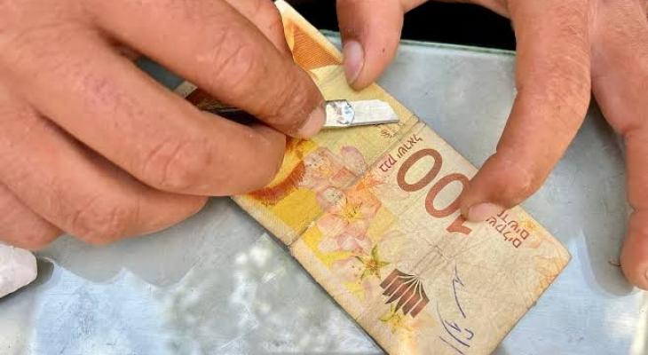 اوراق نقدية مهترئة
