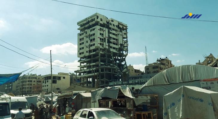 برج بنك فلسطين المهدد بالانهيار وسط مدينة غزة