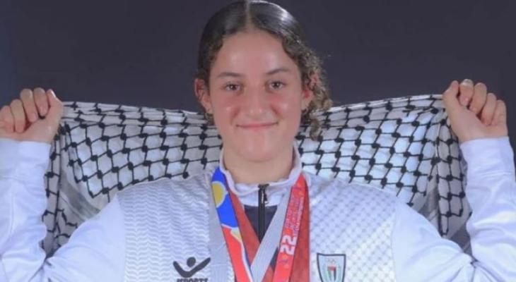 الفلسطينية مريم بشارات تتوج بذهبية العالم للكاراتيه