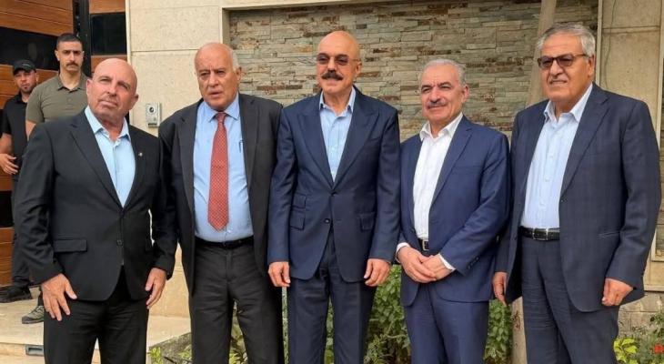 وفد فتح مع نائب دحلان
