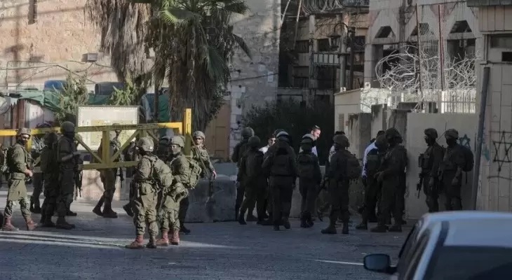 احتجاز مواطنين فلسطينيين.webp