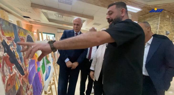 معرض زقاق المخيم بالخليل