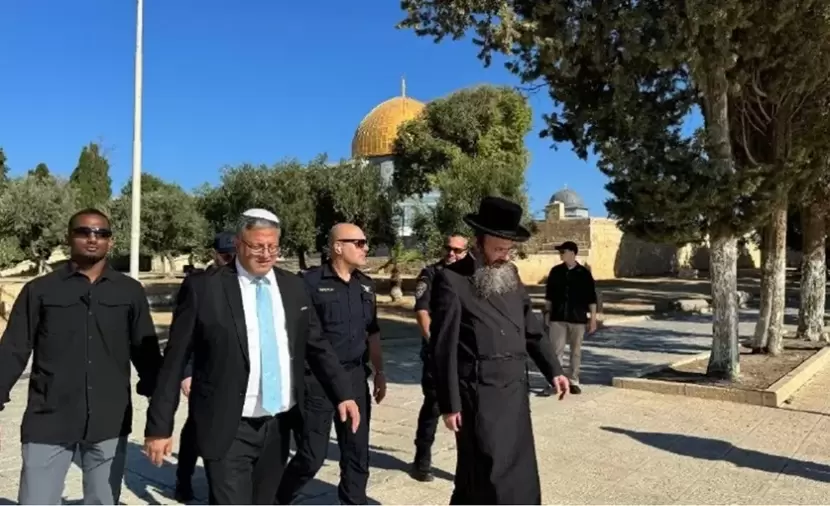 "بن غفير" يقتحم باحات الأقصى بحماية إسرائيلية مشددة