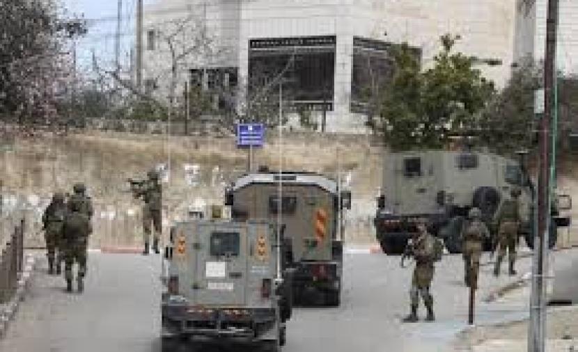 الاحتلال يداهم منازل ومنشأة صناعية بجنين