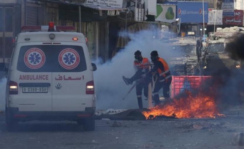 إصابة خطيرة برصاص الاحتلال في الخليل