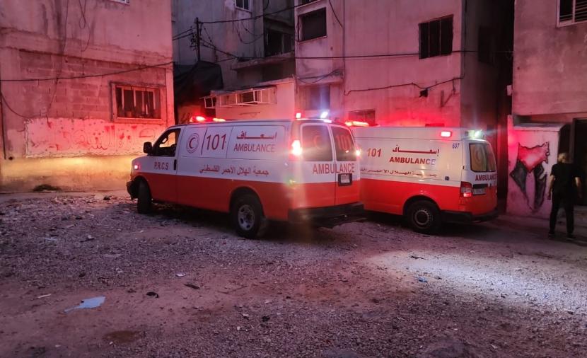الصحة تحذر من توقف حافلات نقل كوادرها الطبية