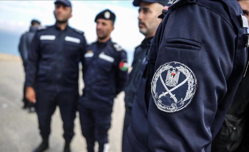 الشرطة توقف مطلقًا للنار وتصادر سلاحه في غزة