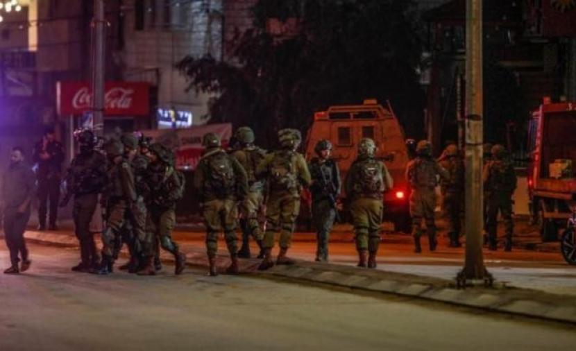 الاحتلال يقطع الكهرباء عن 3 بلدات شرق رام الله