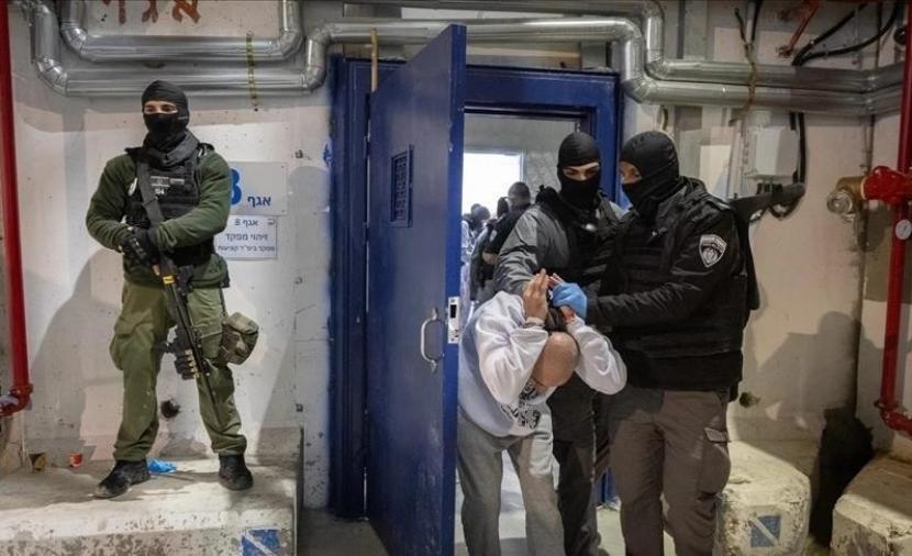 الإعلامي الحكومي: الانتهاكات بحق الأسرى تستوجب مساءلة قانونية عاجلة