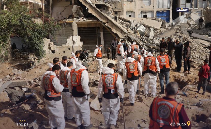 انتشال رفات 19 شهيدا من تحت أنقاض بناية في غزة