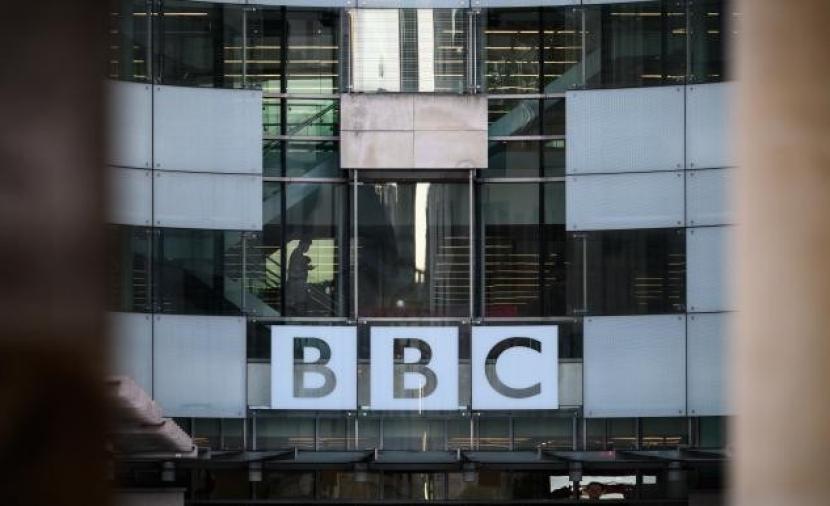 "بي بي سي" تعتزم إلغاء ألفي وظيفة