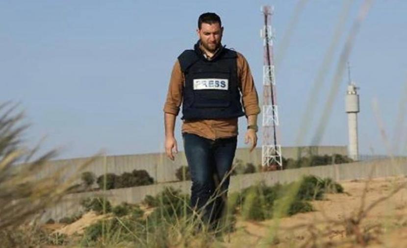 دعت لفتح تحقيق عاجل.. مؤسسات صحفية تنعى الشهيد "وشاح"